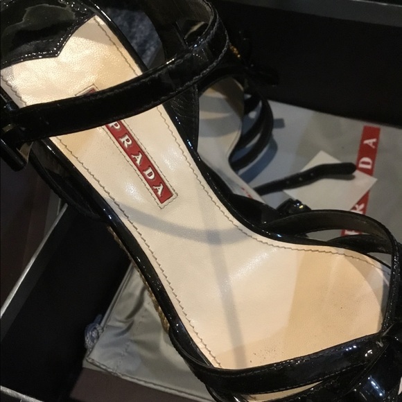 Prada black patent sandal - Picture 6 of 8